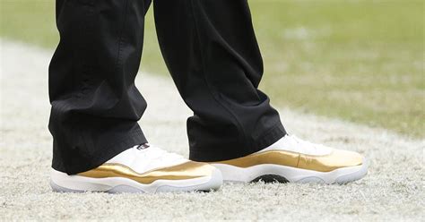 Sean Payton, first NFL coach to sign Jordan Brand deal, knows his sneaker collection is better than everyone else’s: “Every day he’s showing off new shoes”